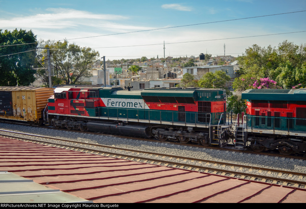 FXE SD70ACe Locomotive running as DPU